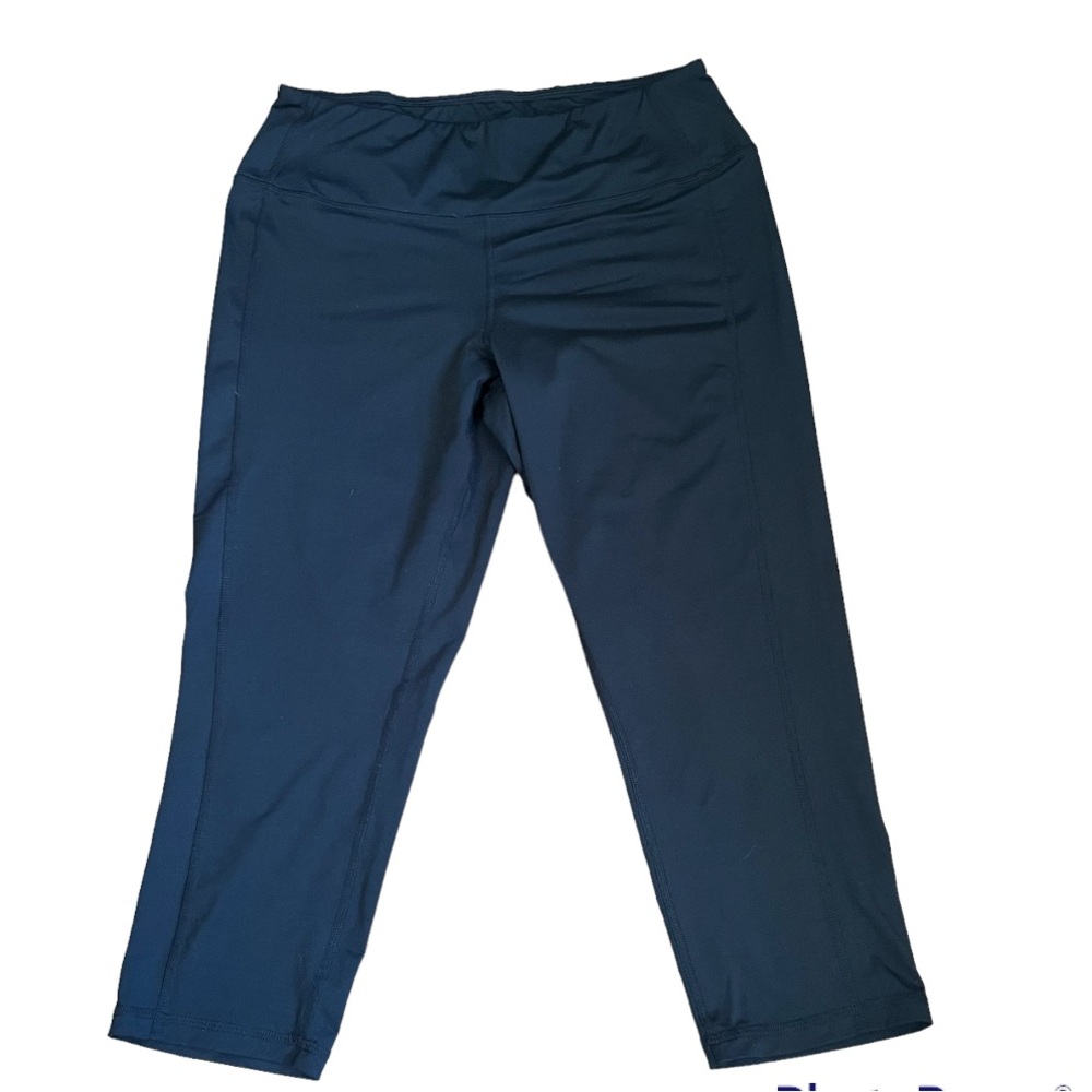 Joe Fresh Active Capri Leggings